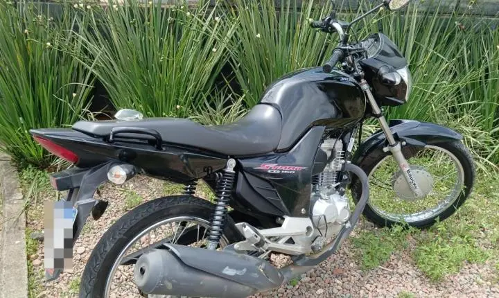 Colisão entre carro e moto deixa motociclista ferido no Centro de Presidente Getúlio